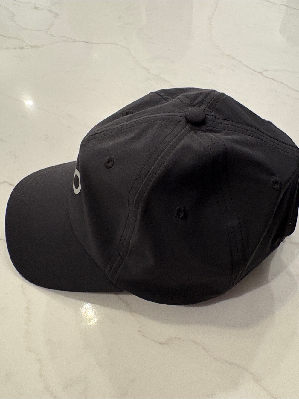 Alo Performance Off-Duty Cap - Picture 5 of 6